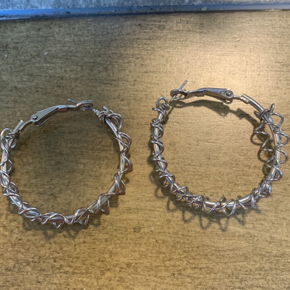 Hand made wire hoops - Picture 3 of 3